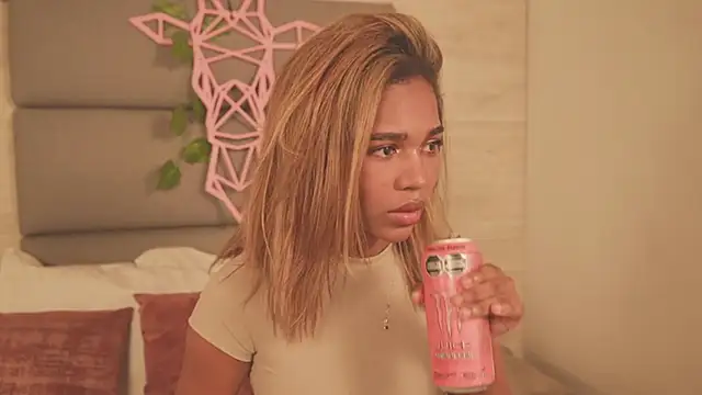 Lily Miiller online show from 21, 12, 2025