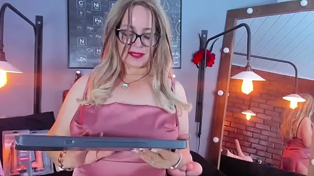 Samantha mature56 online show from 2, 11, 2025