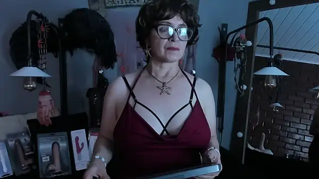 Samantha mature56 online show from 31, 10, 2025