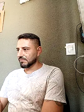 P4uzud4O online show from 15, 4, 2026