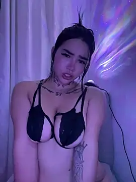 Nickiiiii online show from 16, 1, 2025