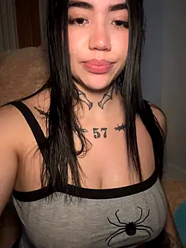 Nickiiiii online show from 17, 12, 2025