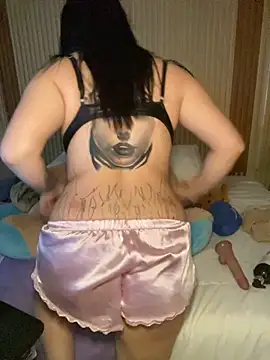 Nickiiiii online show from 19, 10, 2025