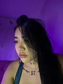 Nickiiiii online show from 12, 2, 2025