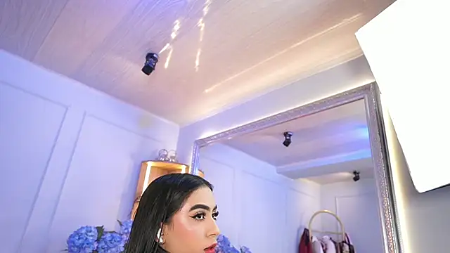 elasummer online show from 14, 4, 2026