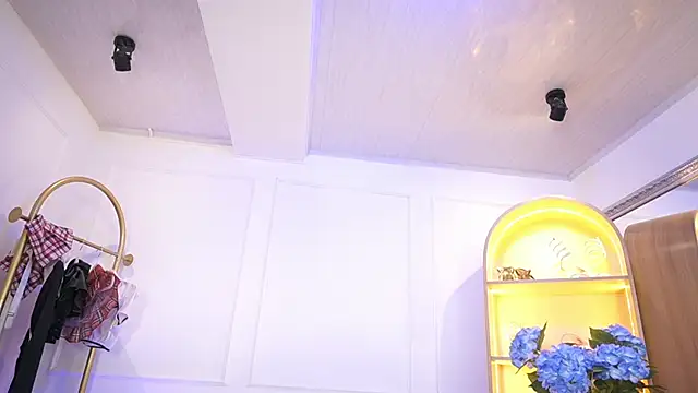 elasummer online show from 10, 9, 2025