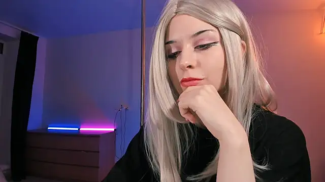 mollyposhh online show from 25, 2, 2025