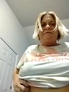 Playmate86 online show from 5, 12, 2024