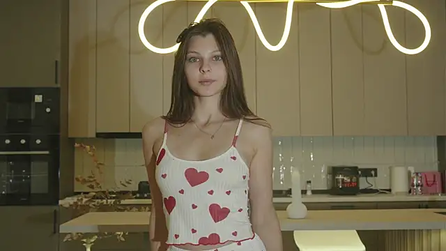 whisper of love online show from 28, 10, 2025