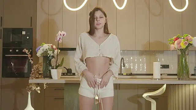 whisper of love online show from 25, 11, 2025