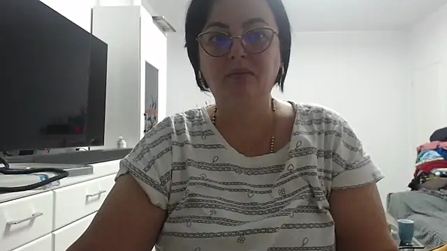 Amandamuller1982 online show from 4, 10, 2025