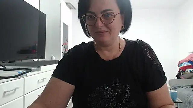 Amandamuller1982 online show from 7, 10, 2025