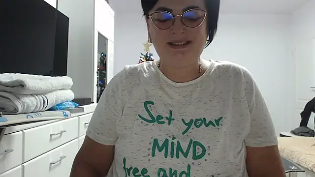 Amandamuller1982 online show from 13, 1, 2026