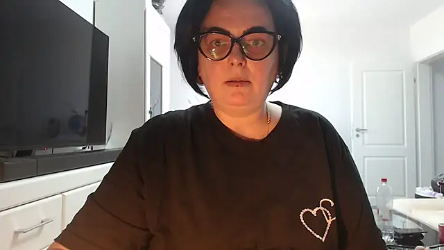 Amandamuller1982 online show from 4, 7, 2026