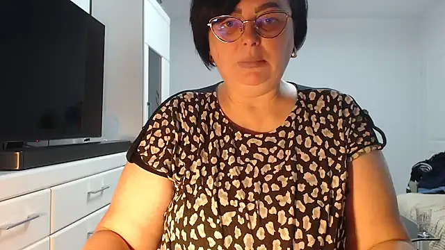 Amandamuller1982 online show from 12, 4, 2026