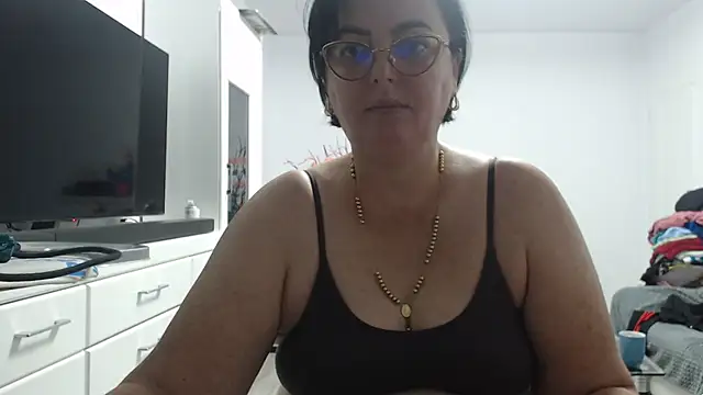 Amandamuller1982 online show from 5, 10, 2025