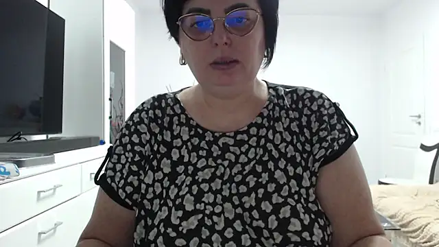 Amandamuller1982 online show from 5, 2, 2026