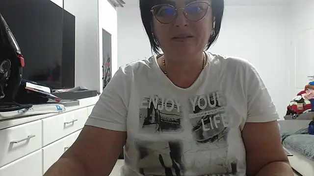 Amandamuller1982 online show from 27, 10, 2025