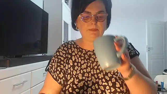Amandamuller1982 online show from 9, 5, 2026
