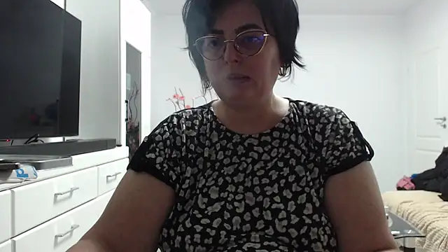 Amandamuller1982 online show from 2, 2, 2026