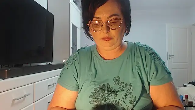 Amandamuller1982 online show from 10, 5, 2026