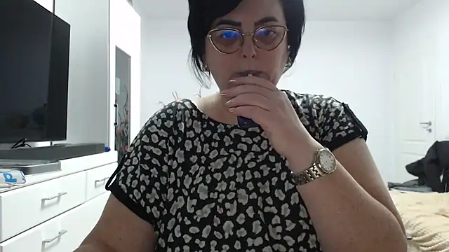 Amandamuller1982 online show from 4, 2, 2026