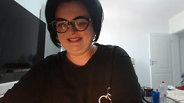 Amandamuller1982 online show from 5, 7, 2026