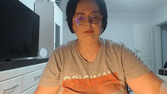 Amandamuller1982 online show from 8, 6, 2026