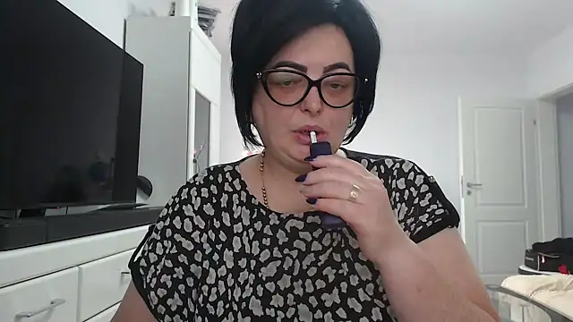 Amandamuller1982 online show from 8, 7, 2026