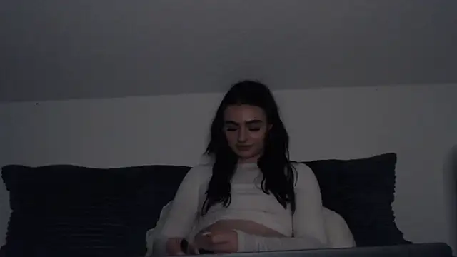 AdelinaAlia online show from 30, 1, 2025