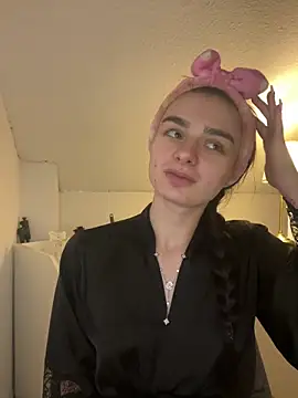 AdelinaAlia online show from 17, 5, 2026