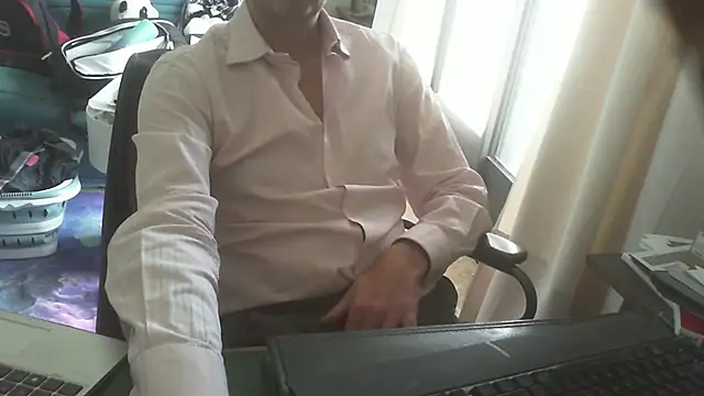 shyfrenchcock1 online show from 21, 4, 2026