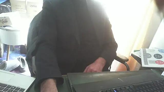 shyfrenchcock1 online show from 5, 3, 2026