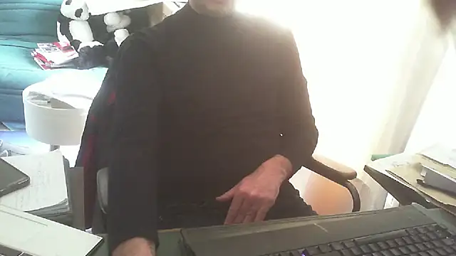 shyfrenchcock1 online show from 10, 3, 2026