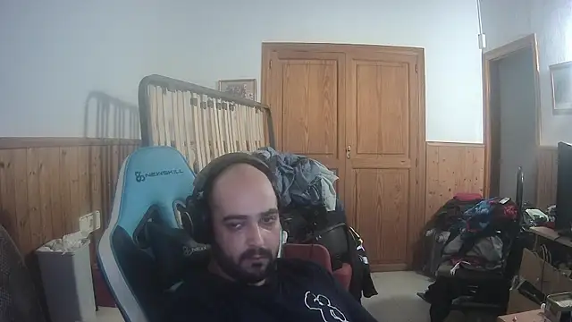 chicomallorca96 online show from 8, 9, 2025