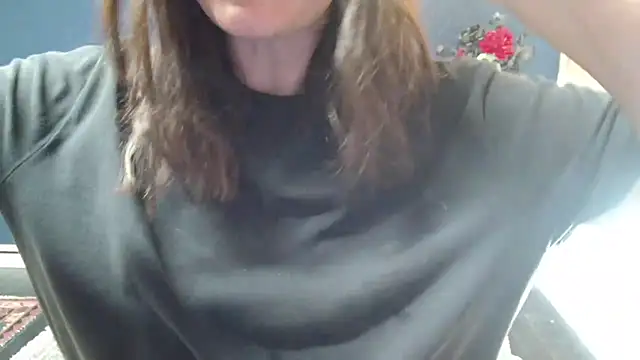 Snapshot of NovaBabe21 chatting on 12, 11, 2025 NovaBabe21 online show from 12, 11, 2025