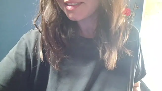 Snapshot of NovaBabe21 chatting on 25, 10, 2025 NovaBabe21 online show from 25, 10, 2025