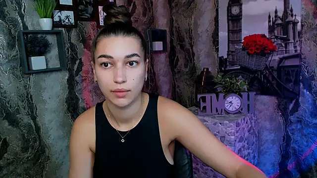 KarolinaRosse  online show from 28, 10, 2025