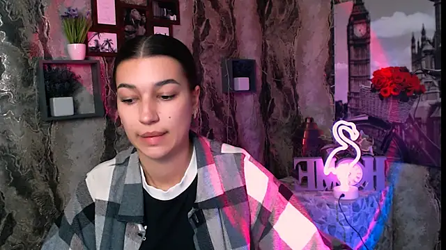 KarolinaRosse  online show from 21, 10, 2025