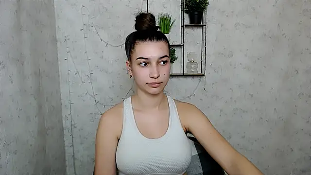 KarolinaRosse  online show from 15, 3, 2025