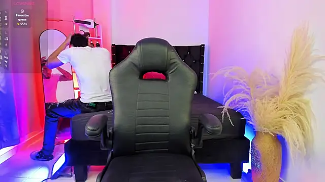 Duriel  online show from 6, 11, 2025