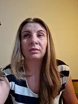 andradahot15 online show from 18, 11, 2025