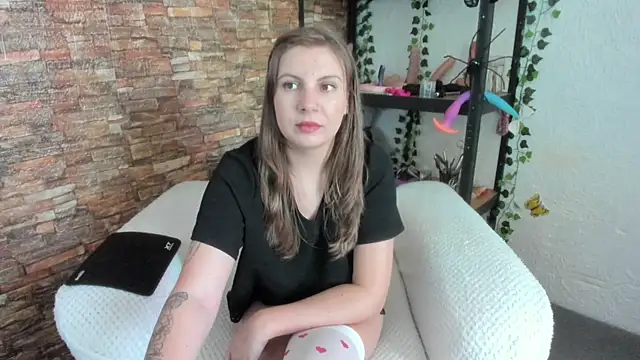 andradahot15 online show from 2, 11, 2025