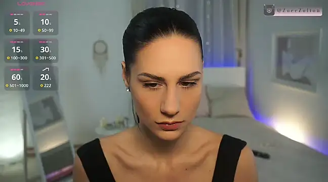 ZoeeZolton online show from 5, 1, 2025