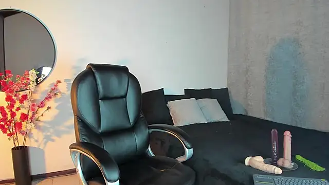 SaraMilf 69 online show from 24, 9, 2025