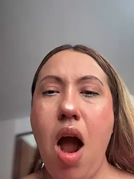 Snapshot of VIOLETA-25_ chatting on 5, 3, 2026 VIOLETA-25 online show from 5, 3, 2026