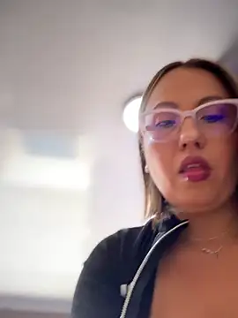 VIOLETA-25  online show from 25, 6, 2026