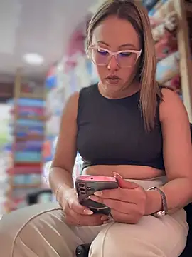 Snapshot of VIOLETA-25_ chatting on 7, 2, 2026 VIOLETA-25 online show from 7, 2, 2026