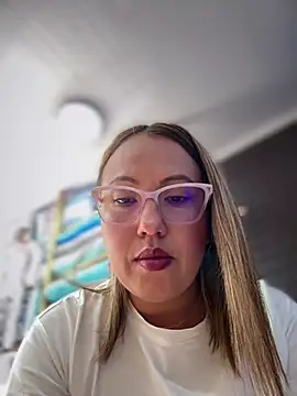 Snapshot of VIOLETA-25_ chatting on 15, 4, 2026 VIOLETA-25 online show from 15, 4, 2026