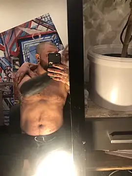 Snapshot of zra_andre chatting on 7, 1, 2025 zra andre online show from 7, 1, 2025